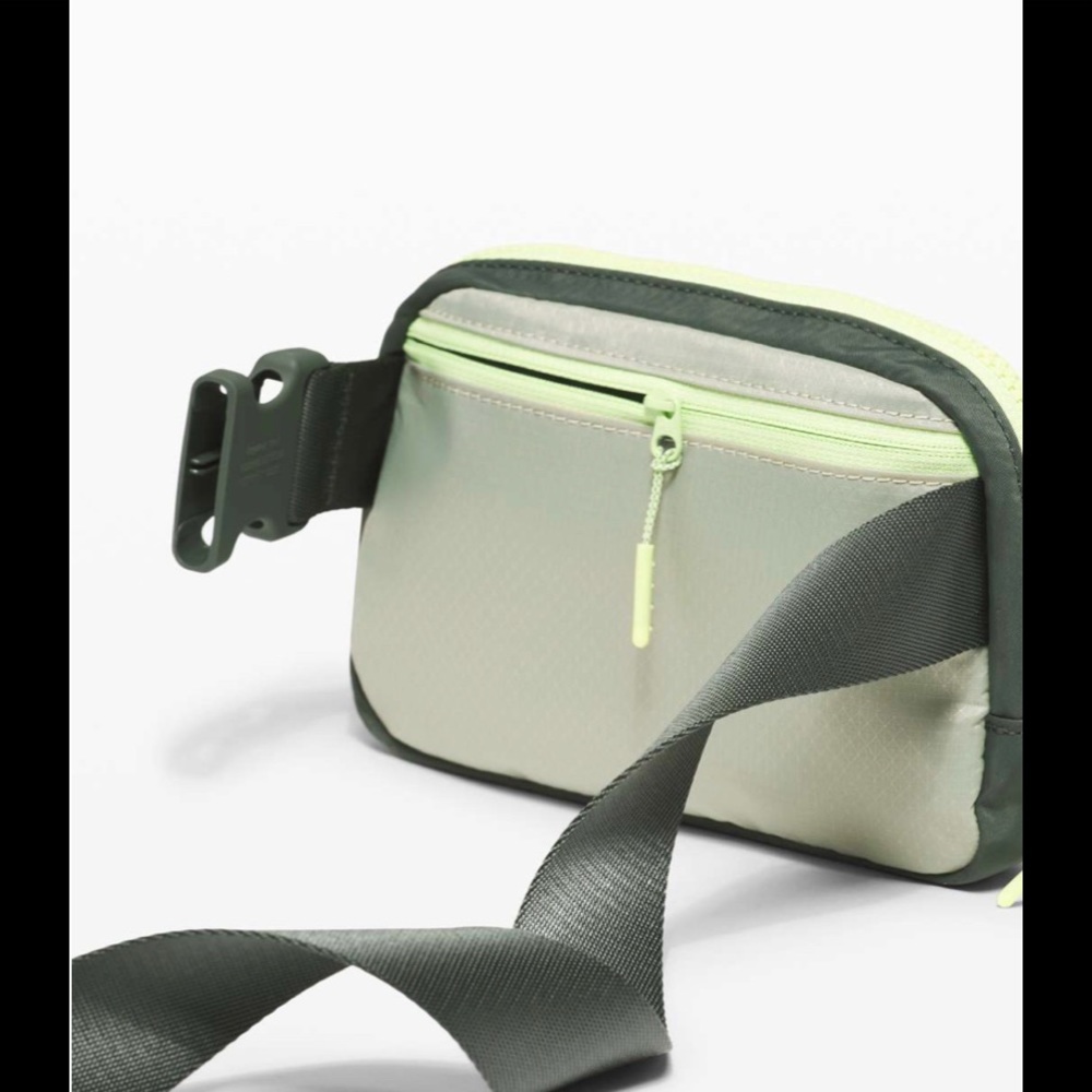 lululemon Olive Green and Light Lime Crossbody Belt Bag original hardware - Picture 7 of 10